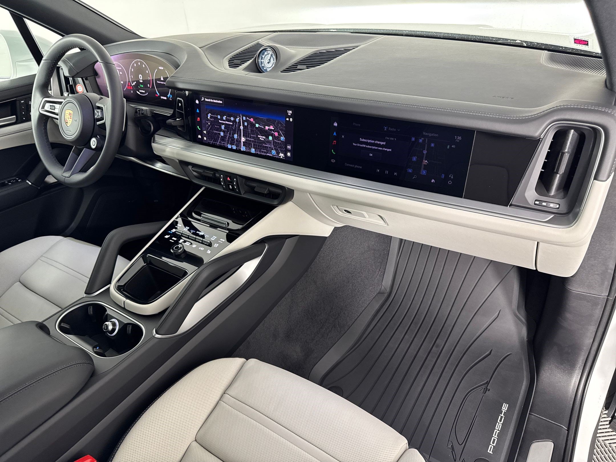 Certified 2026 Porsche Cayenne Coupe AWD/4WD image 29
