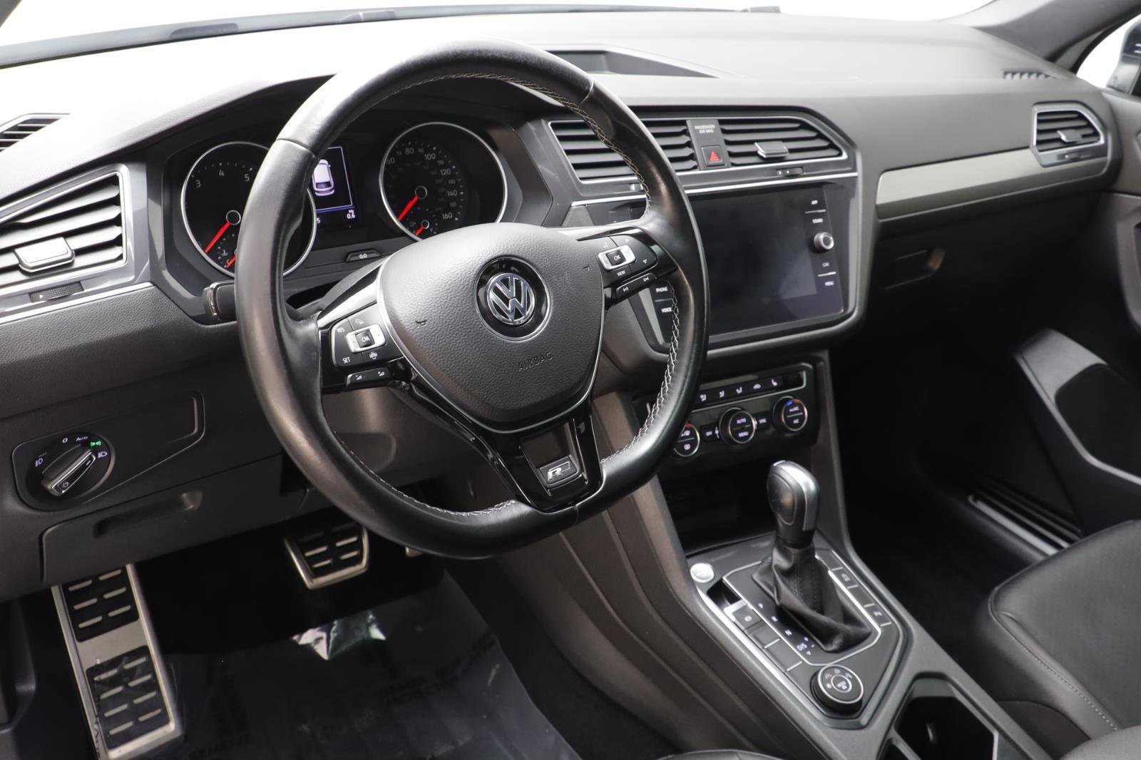Used 2020 Volkswagen Tiguan SE R-Line image 7