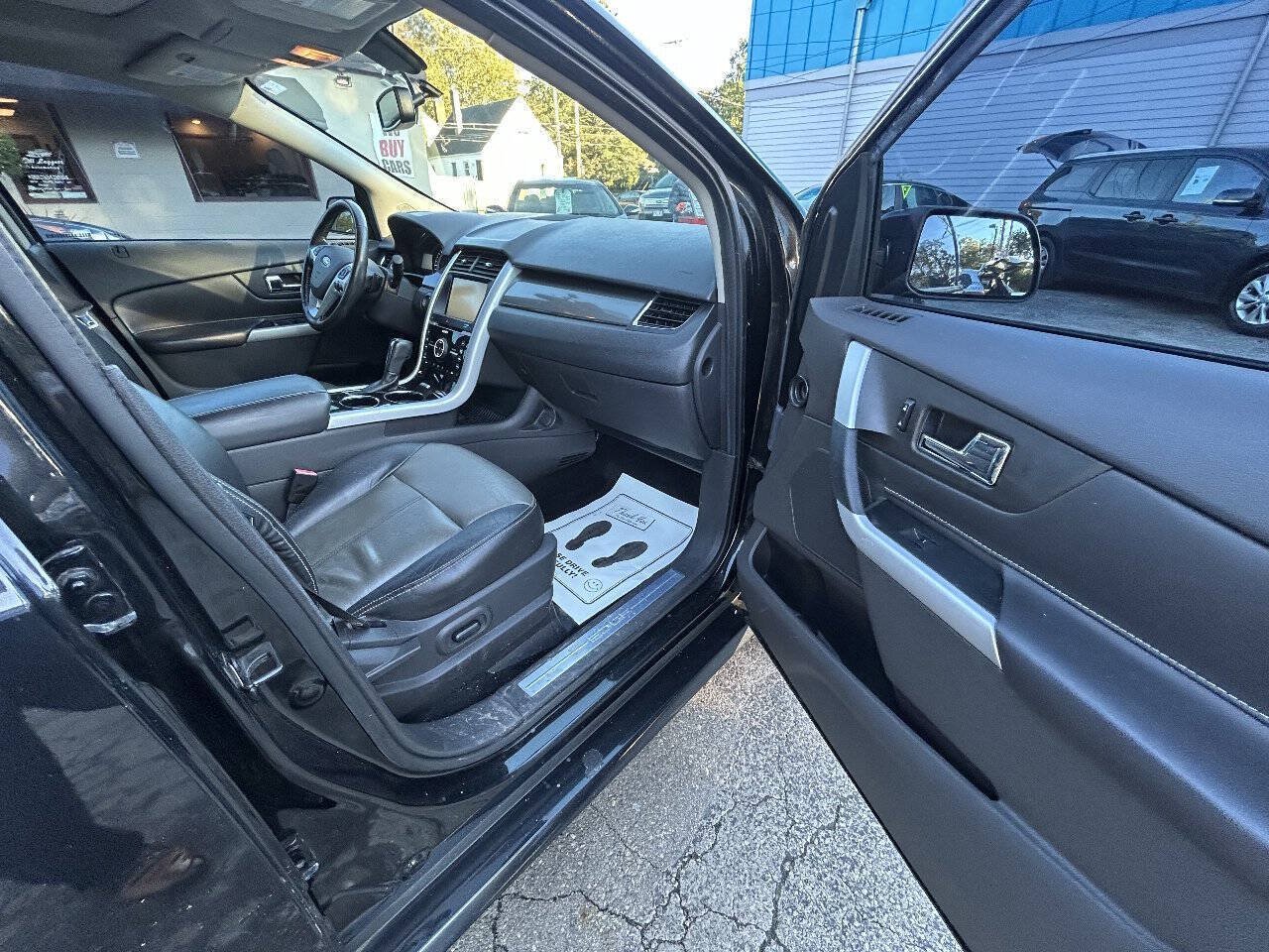 Used 2014 Ford Edge Sport w/ Driver Entry Package AWD/4WD image 9