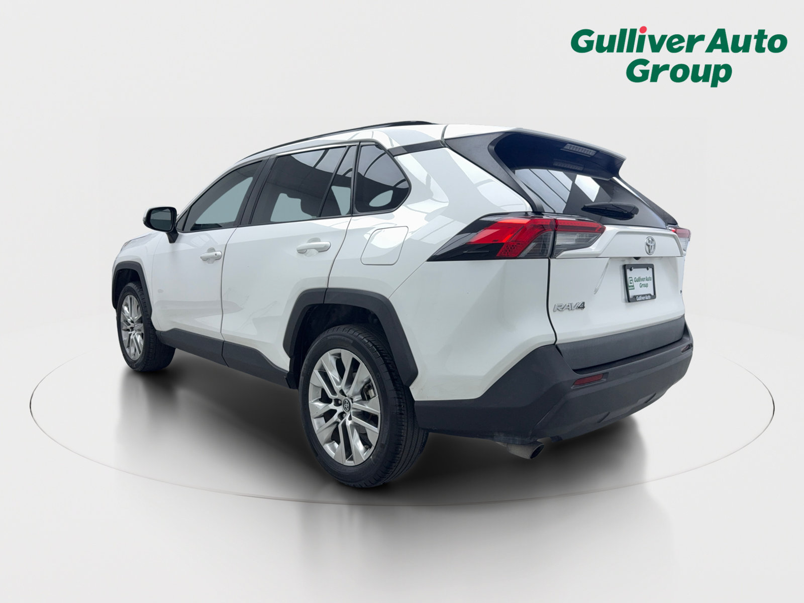 Used 2020 Toyota RAV4 XLE Premium FWD image 4