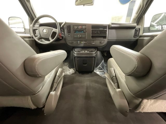 Used 2024 Chevrolet Express 3500 LT w/ LT Preferred Equipment Group RWD image 29