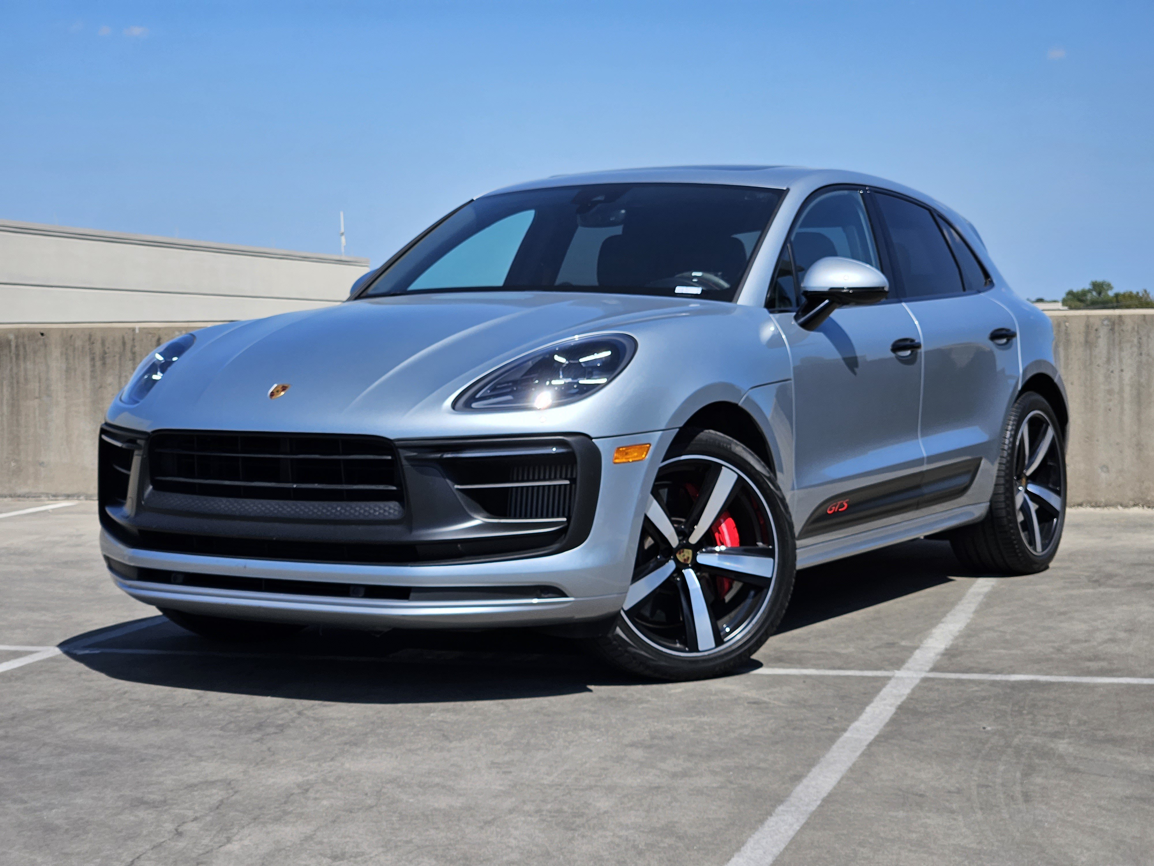 Certified 2022 Porsche Macan GTS AWD/4WD image 1