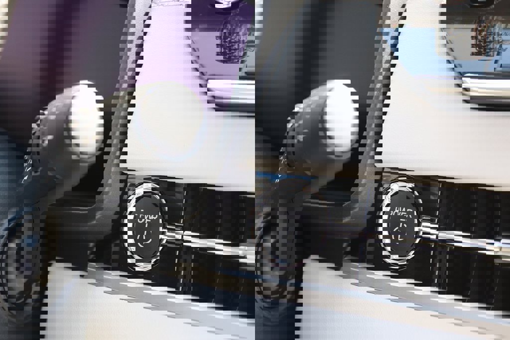 New 2025 Mitsubishi Outlander SEL image 24