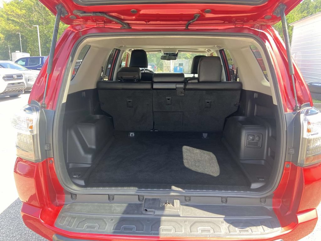 Used 2023 Toyota 4Runner TRD Off-Road Premium w/ Moonroof Package AWD/4WD image 9
