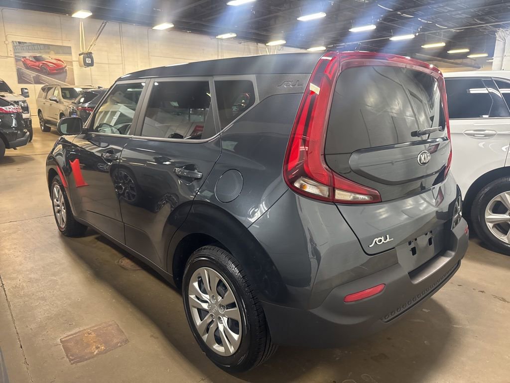 Used 2020 Kia Soul LX image 2