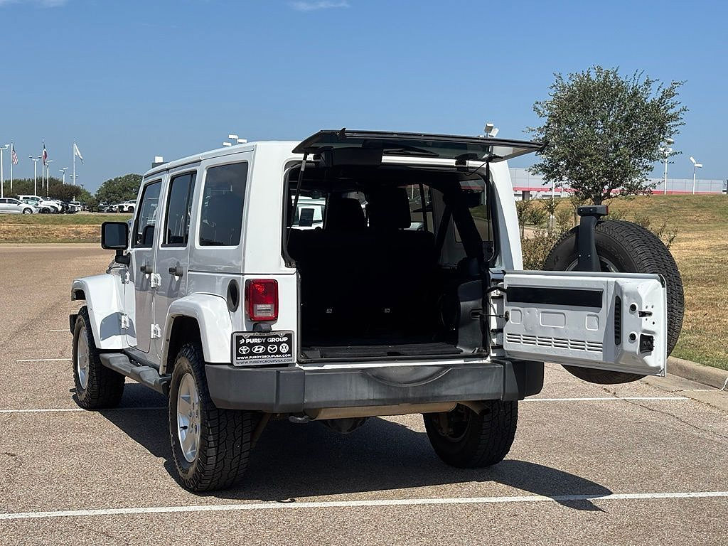 Used 2014 Jeep Wrangler Unlimited Sport w/ Quick Order Package 24S AWD/4WD image 6