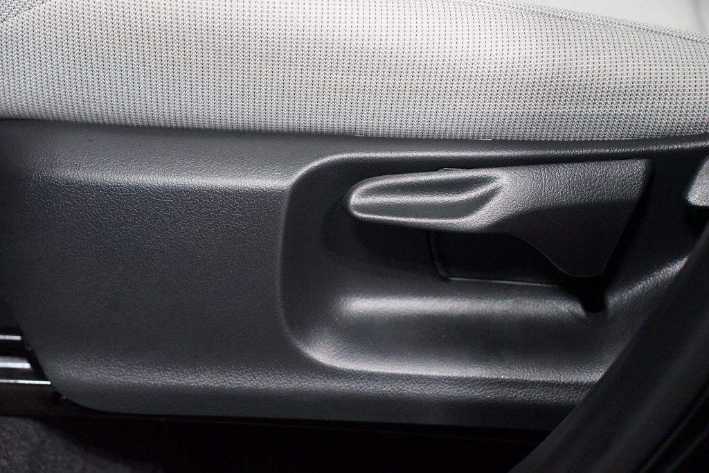 Certified 2026 Toyota Corolla Cross L FWD image 30