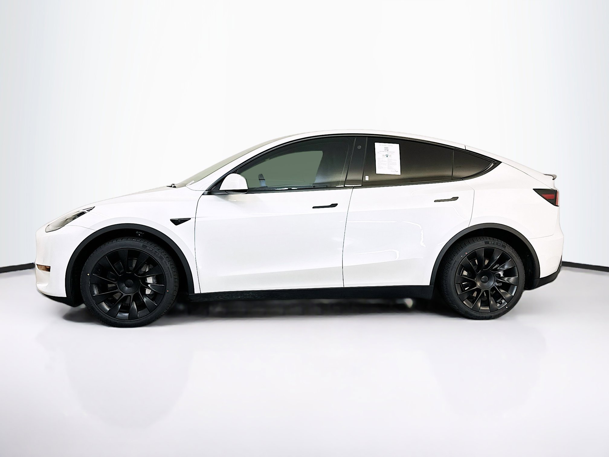 Used 2023 Tesla Model Y Long Range image 4