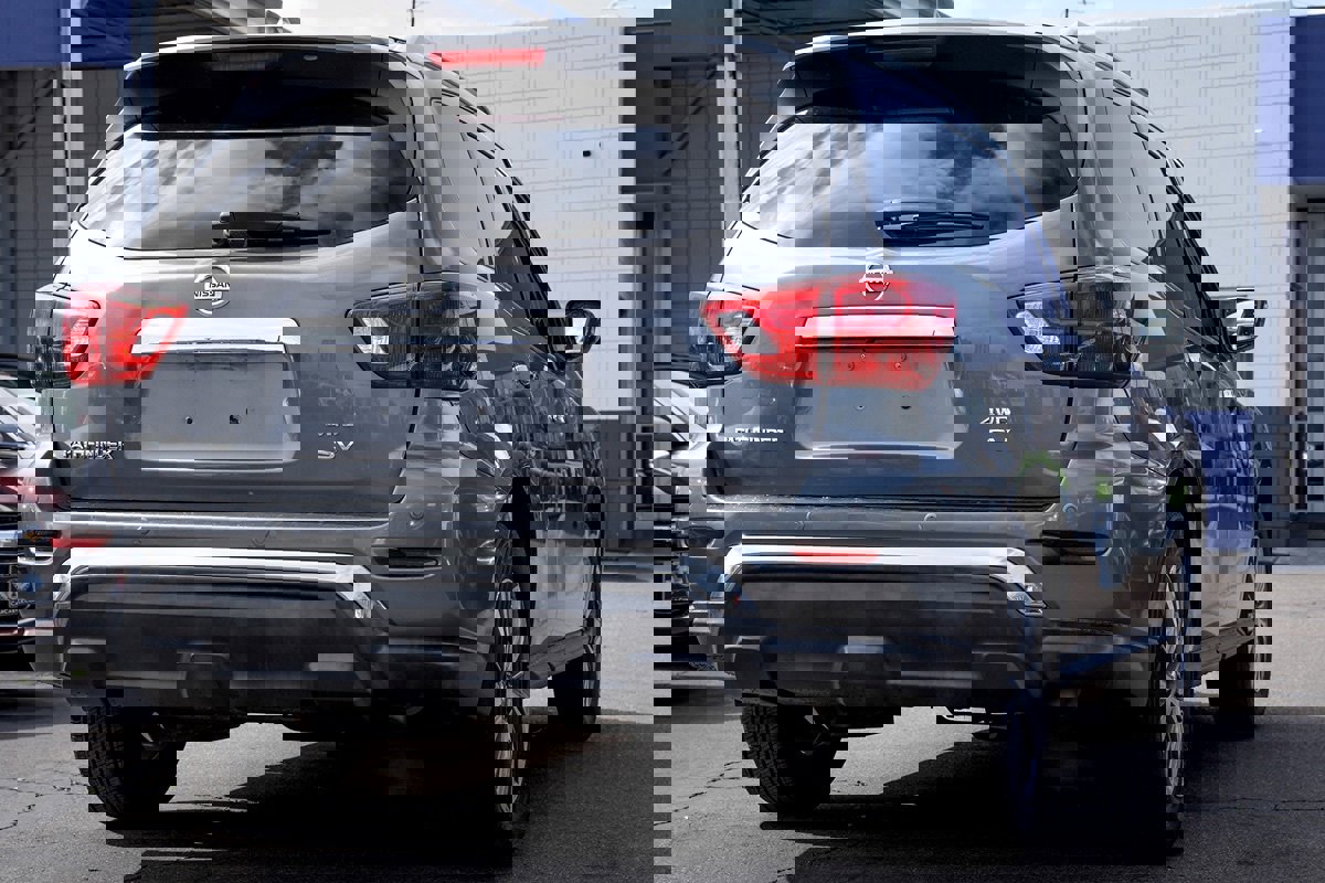 Used 2019 Nissan Pathfinder SV image 6