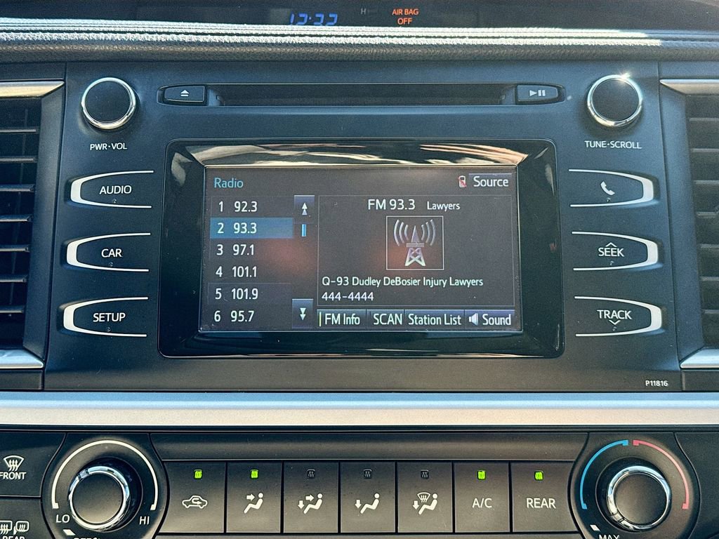 Used 2019 Toyota Highlander LE image 14