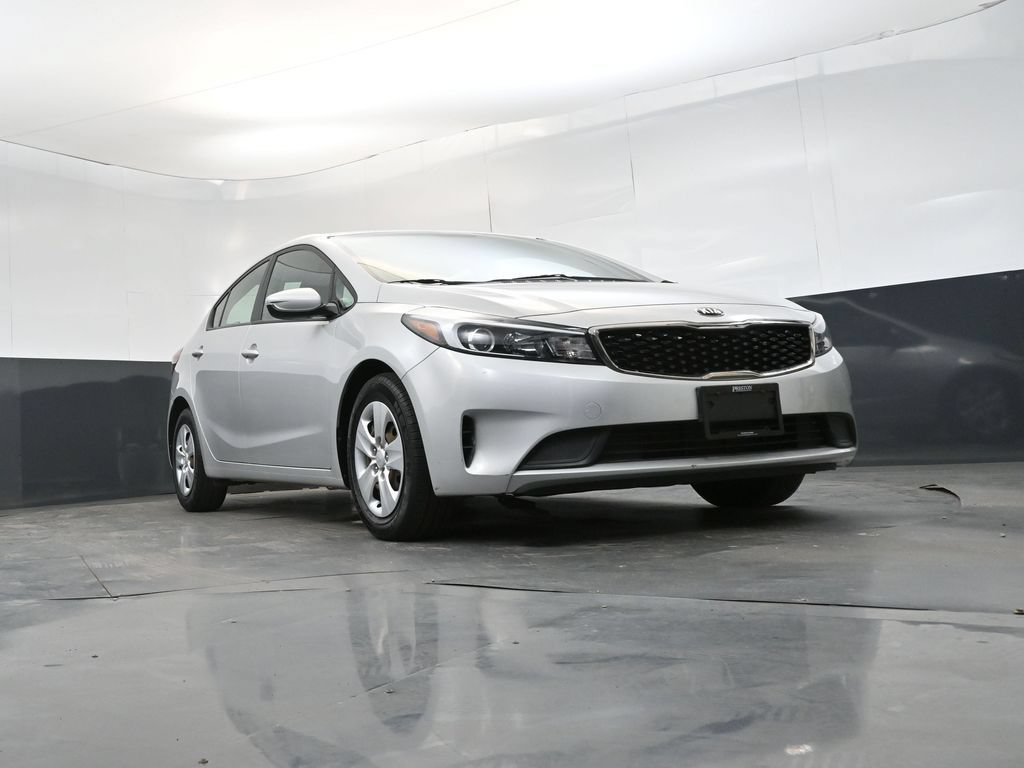 Used 2017 Kia Forte LX FWD image 25