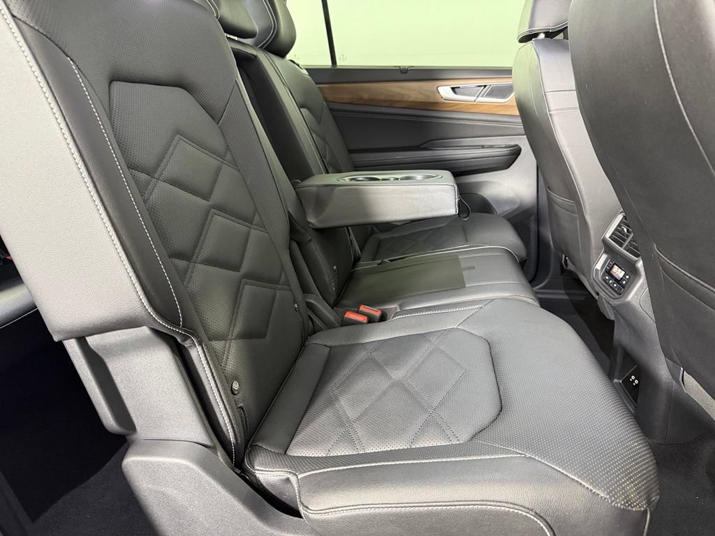 Used 2026 Volkswagen Atlas SE AWD/4WD image 30