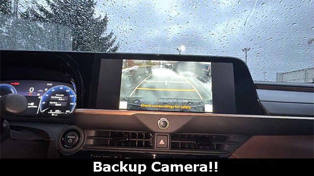 Used 2024 Toyota Crown Limited image 3