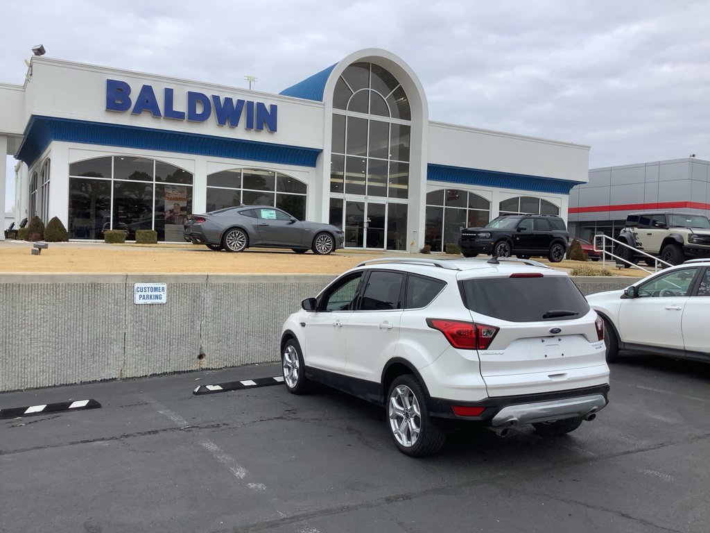 Used 2019 Ford Escape Titanium image 5