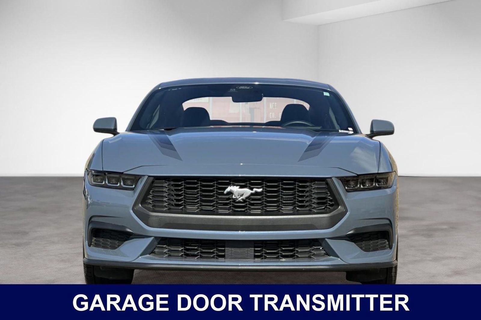 Used 2025 Ford Mustang Coupe RWD image 9