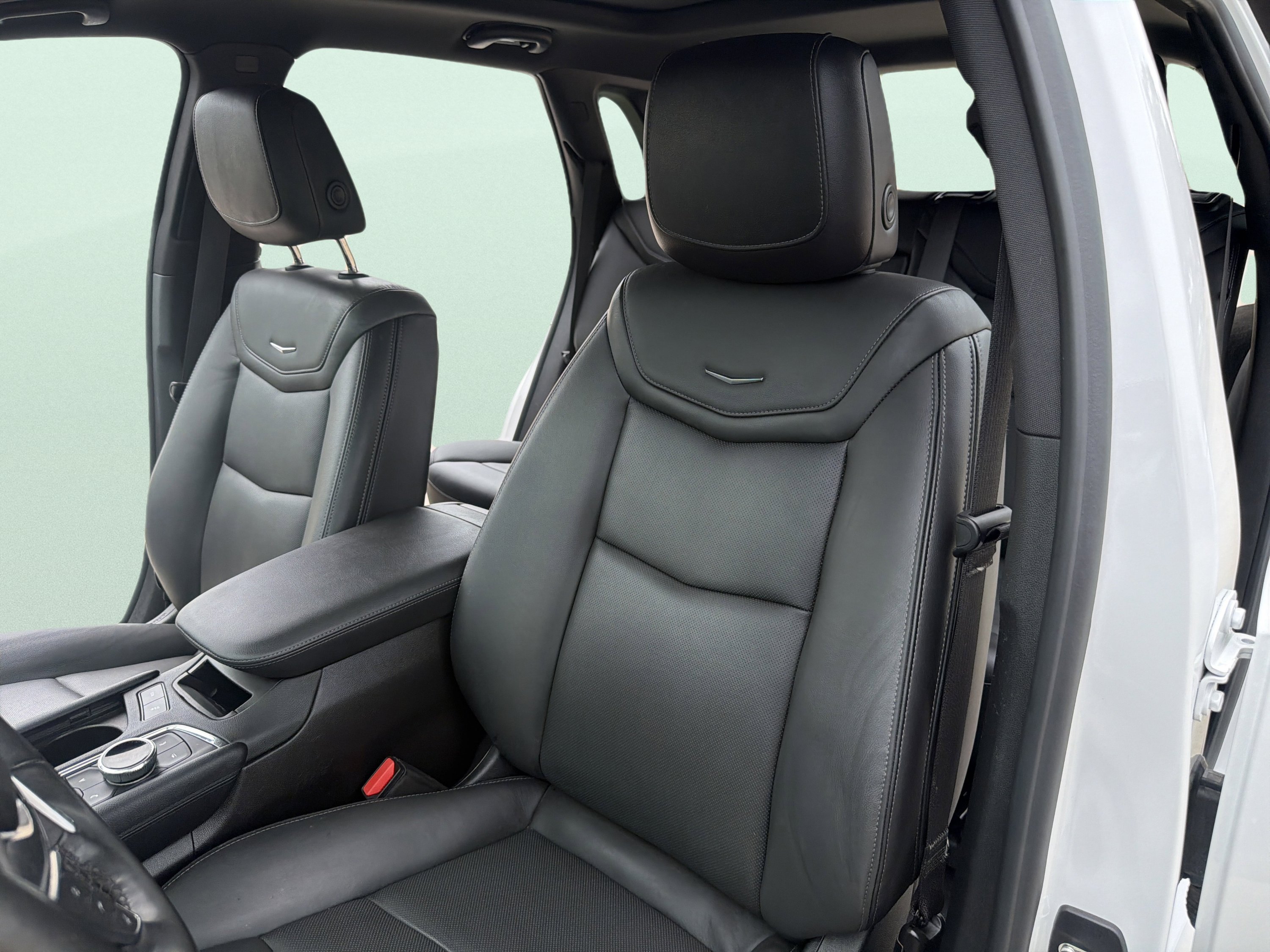 Used 2024 Cadillac XT5 Premium Luxury FWD image 4