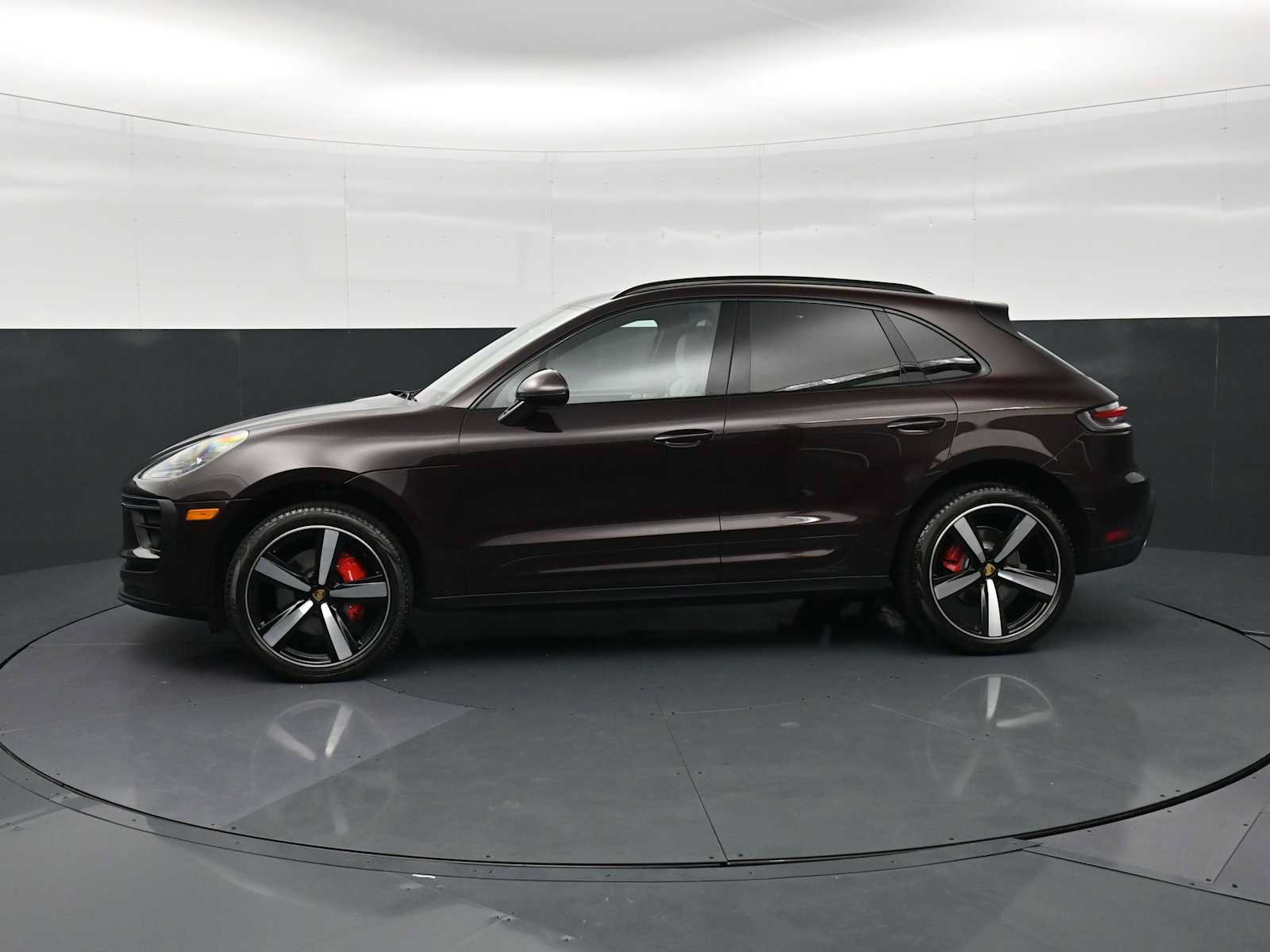New 2026 Porsche Macan S AWD/4WD image 2