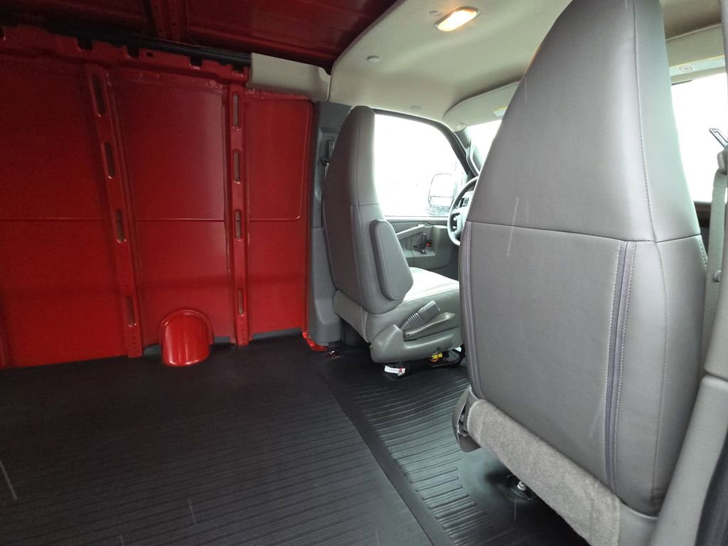 New 2026 Chevrolet Express 3500 RWD image 25