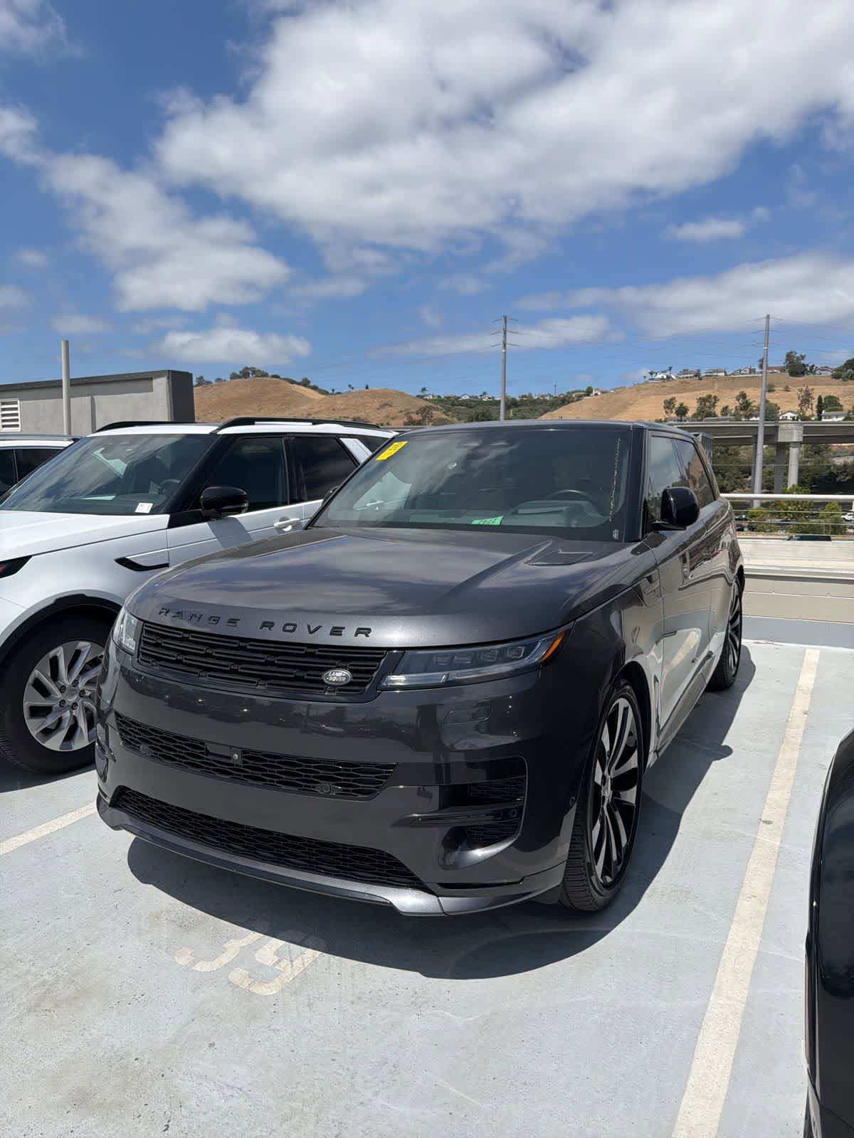 Used 2024 Land Rover Range Rover Sport Dynamic SE AWD/4WD image 4
