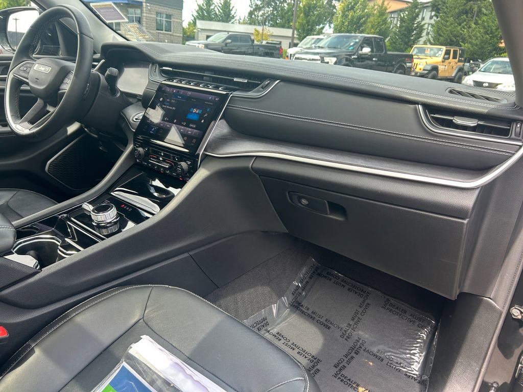 Used 2022 Jeep Grand Cherokee Limited image 26