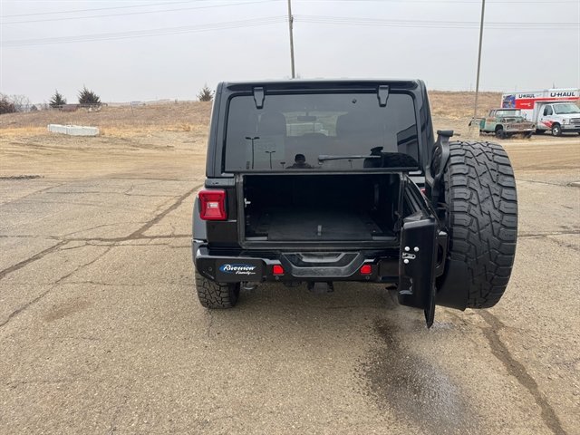 Used 2021 Jeep Wrangler Unlimited Sahara image 18