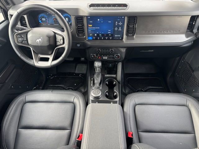 Used 2025 Ford Bronco Badlands image 16