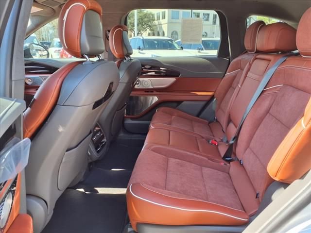 New 2025 Lincoln Nautilus Black Label w/ Jet Appearance Package AWD/4WD image 13