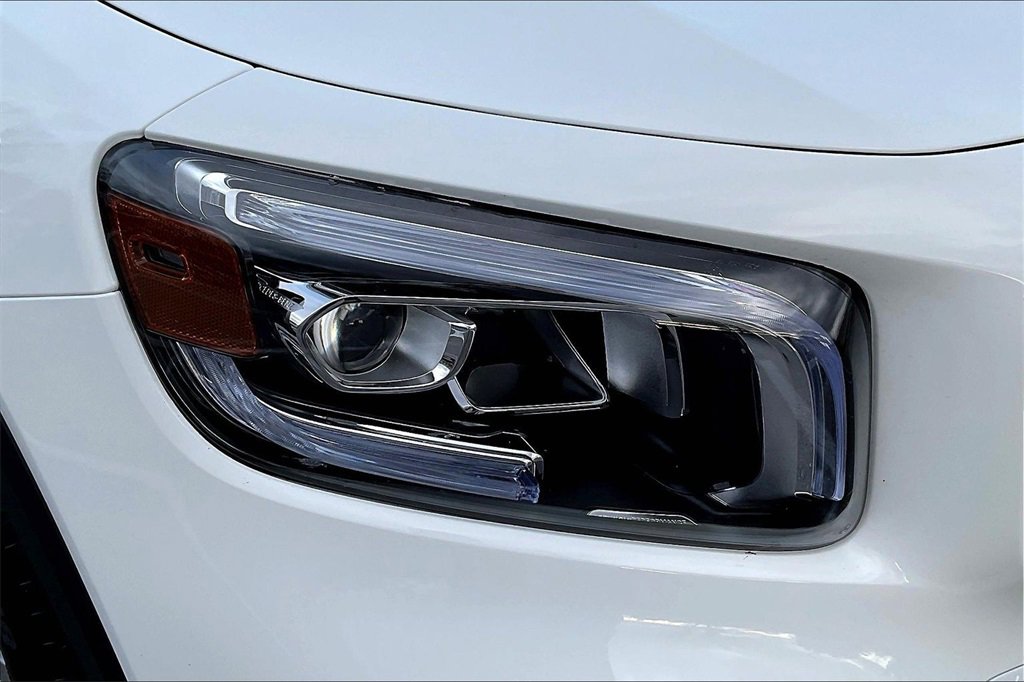 Used 2021 Mercedes-Benz GLB 250 GLB 250 image 31