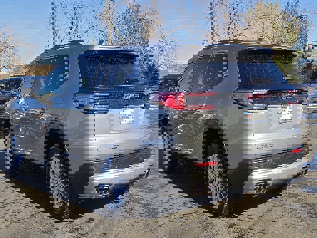 New 2025 GMC Acadia Elevation w/ Elevation Premium Package image 4