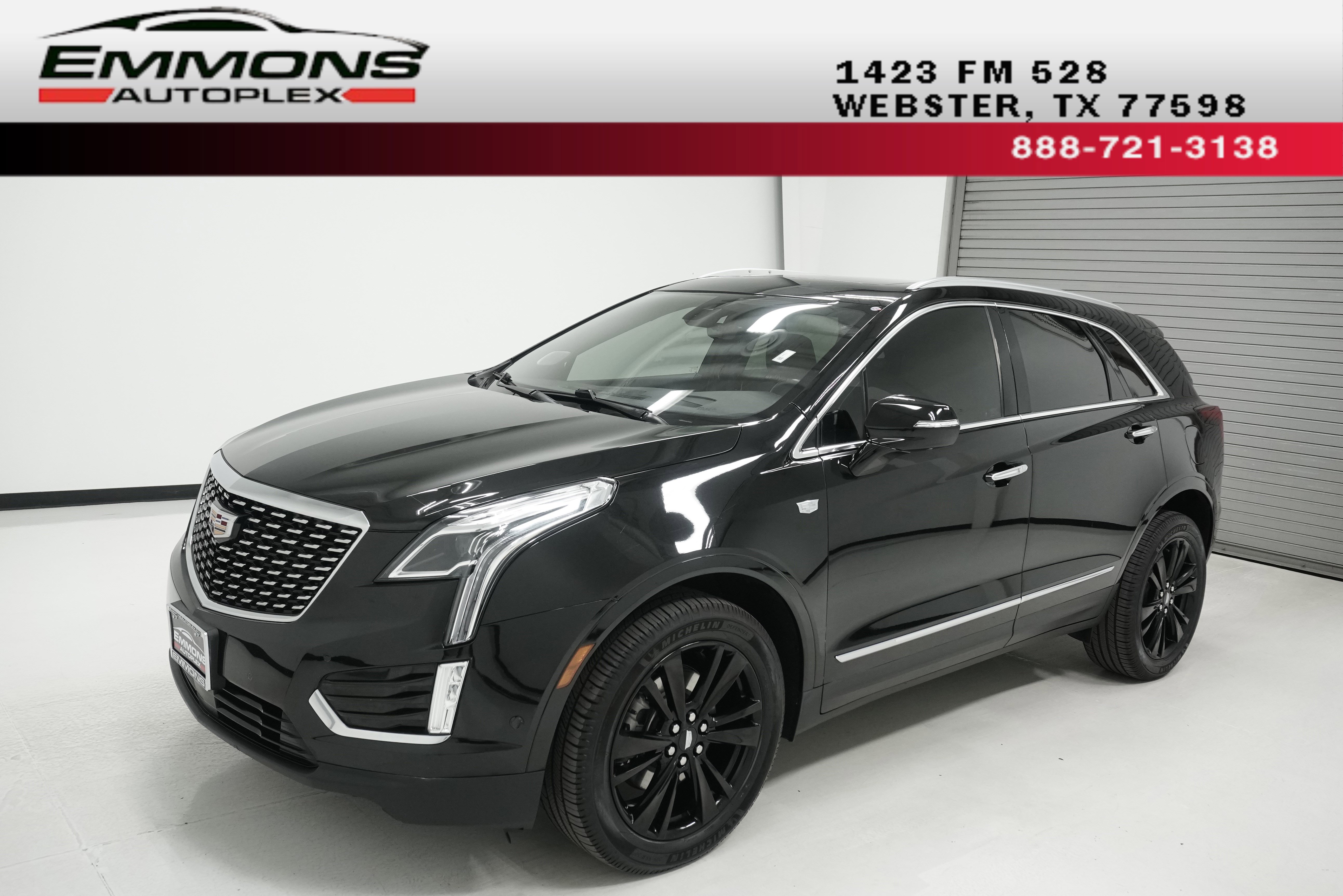 Used 2022 Cadillac XT5 Premium Luxury w/ Technology Package FWD image 1