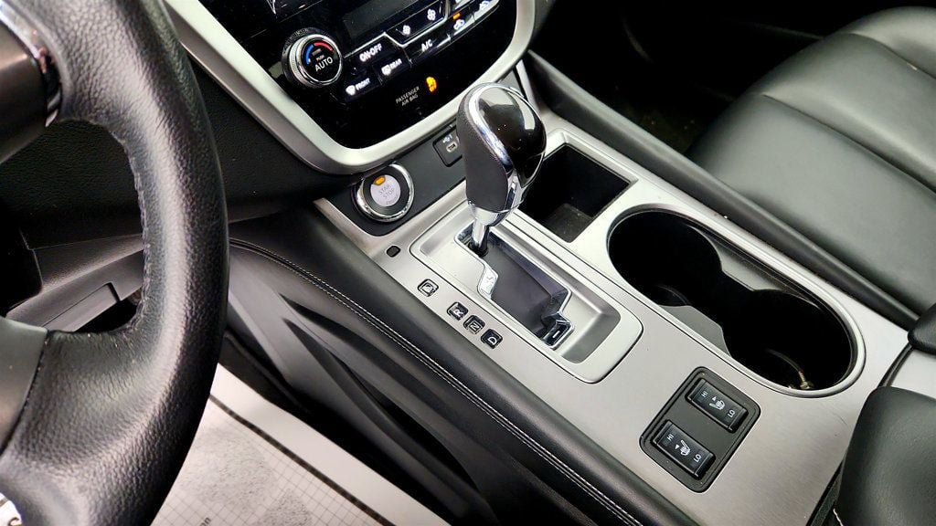 Used 2024 Nissan Murano SV w/ SV Midnight Edition Package AWD/4WD image 16