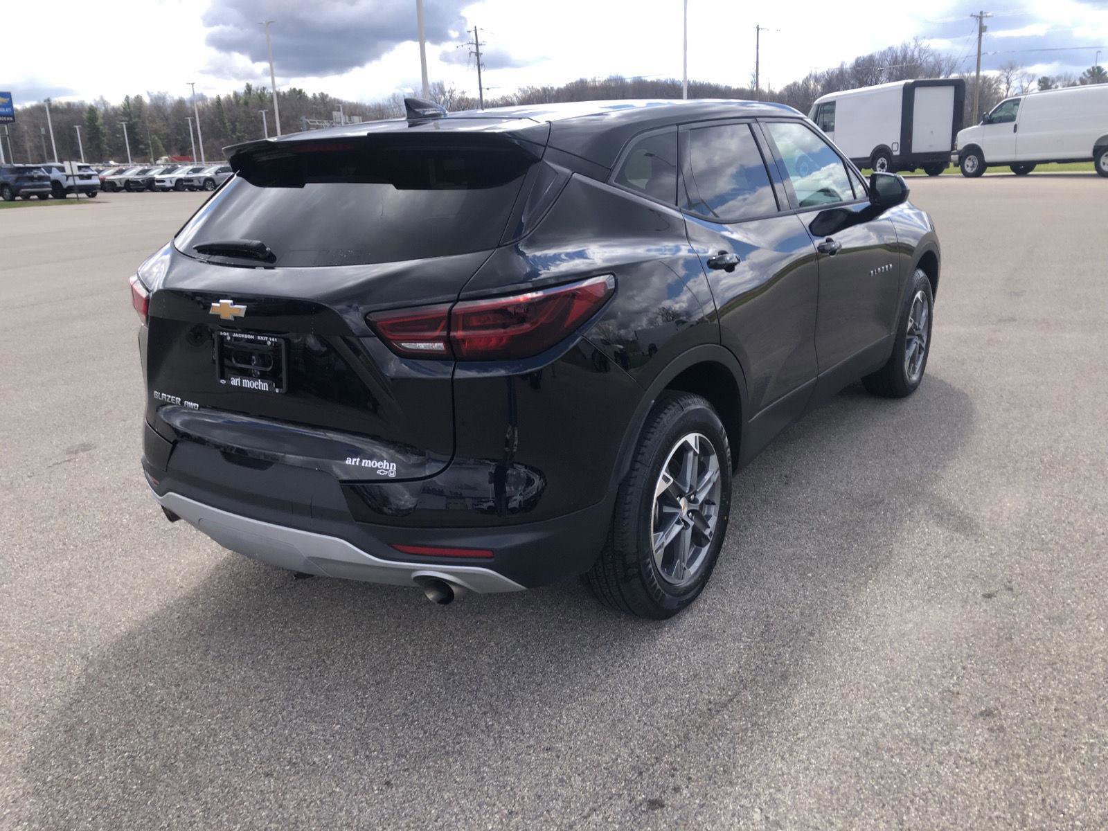 Used 2025 Chevrolet Blazer LT AWD/4WD image 8