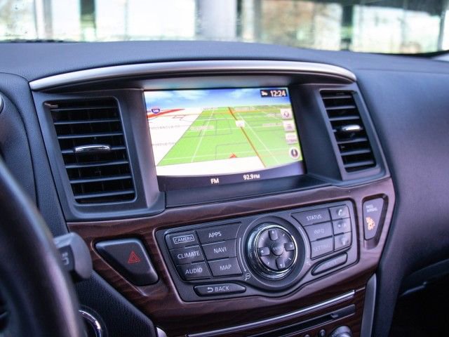 Used 2018 Nissan Pathfinder Platinum w/ Cargo Package image 15