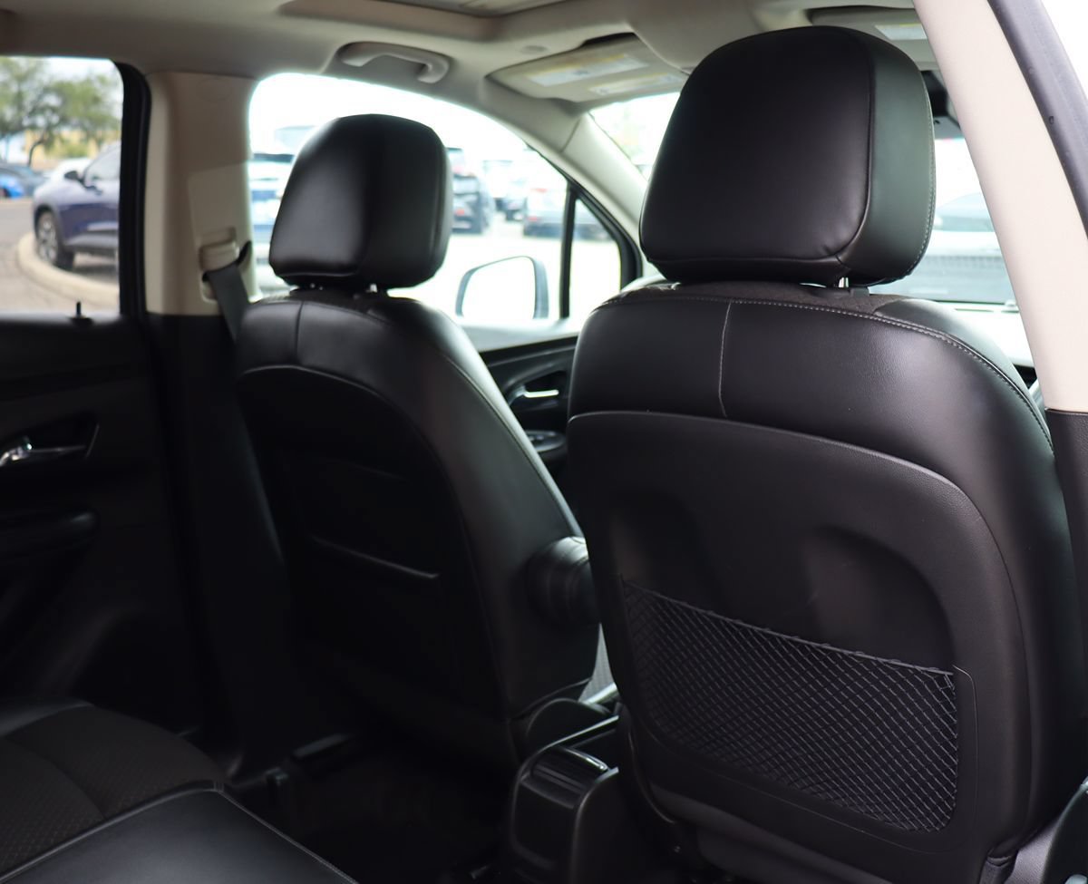 Used 2021 Buick Encore Preferred w/ Safety Package II FWD image 28
