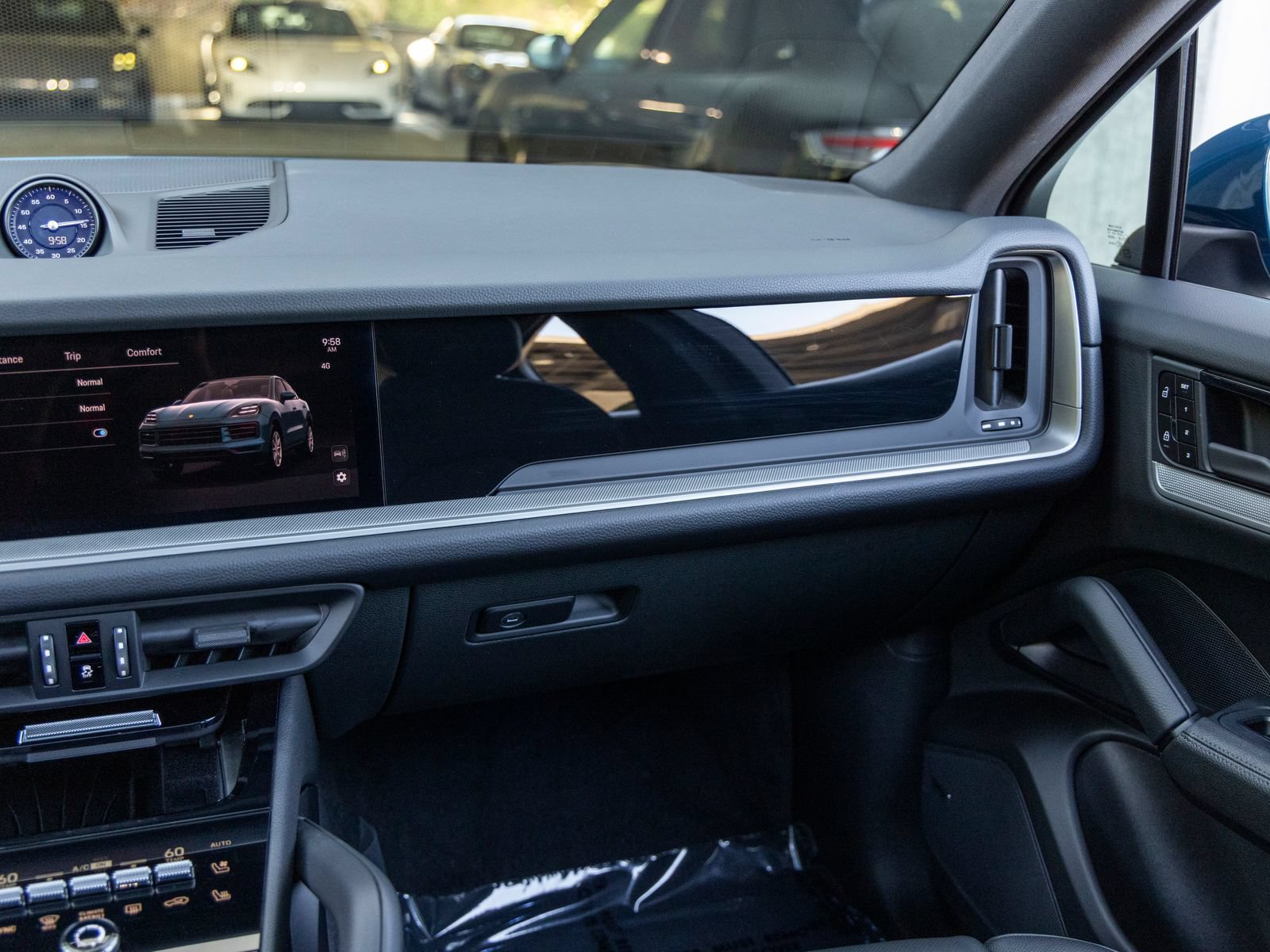 Certified 2026 Porsche Cayenne Coupe AWD/4WD image 49