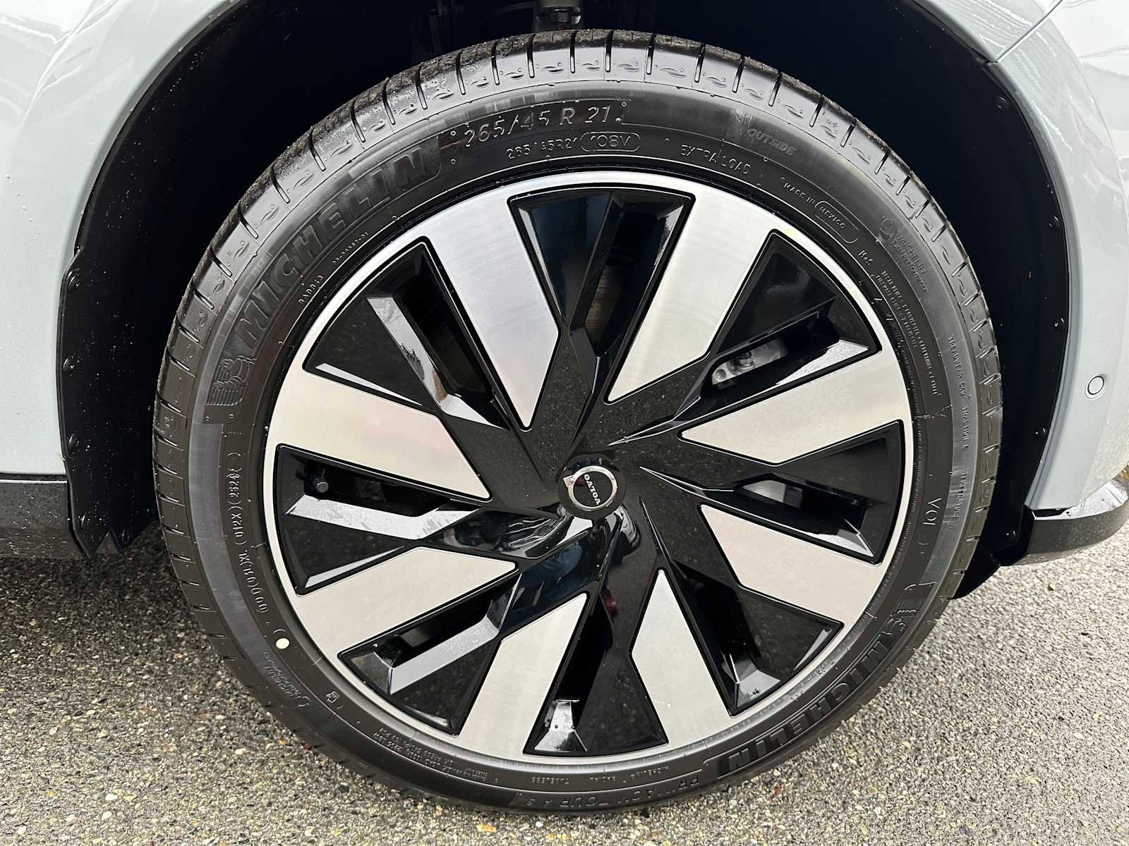 New 2025 Volvo EX90 Ultra image 9