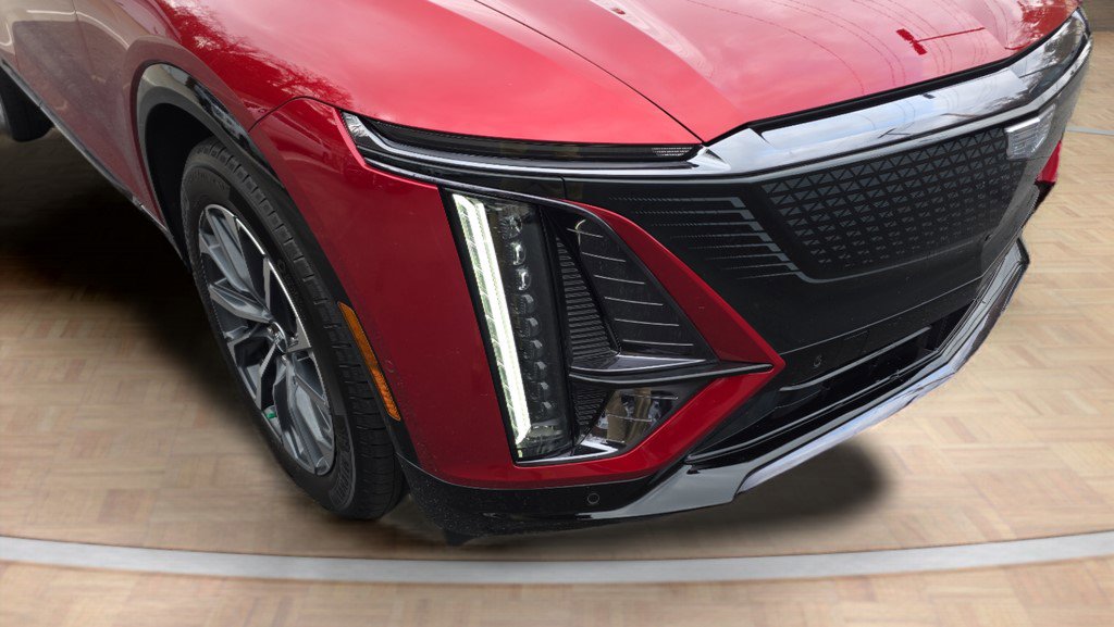 Certified 2025 Cadillac Lyriq Sport image 10