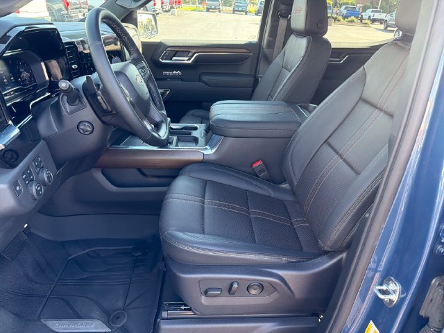 Used 2024 Chevrolet Silverado 1500 High Country w/ High Country Premium Package AWD/4WD image 9