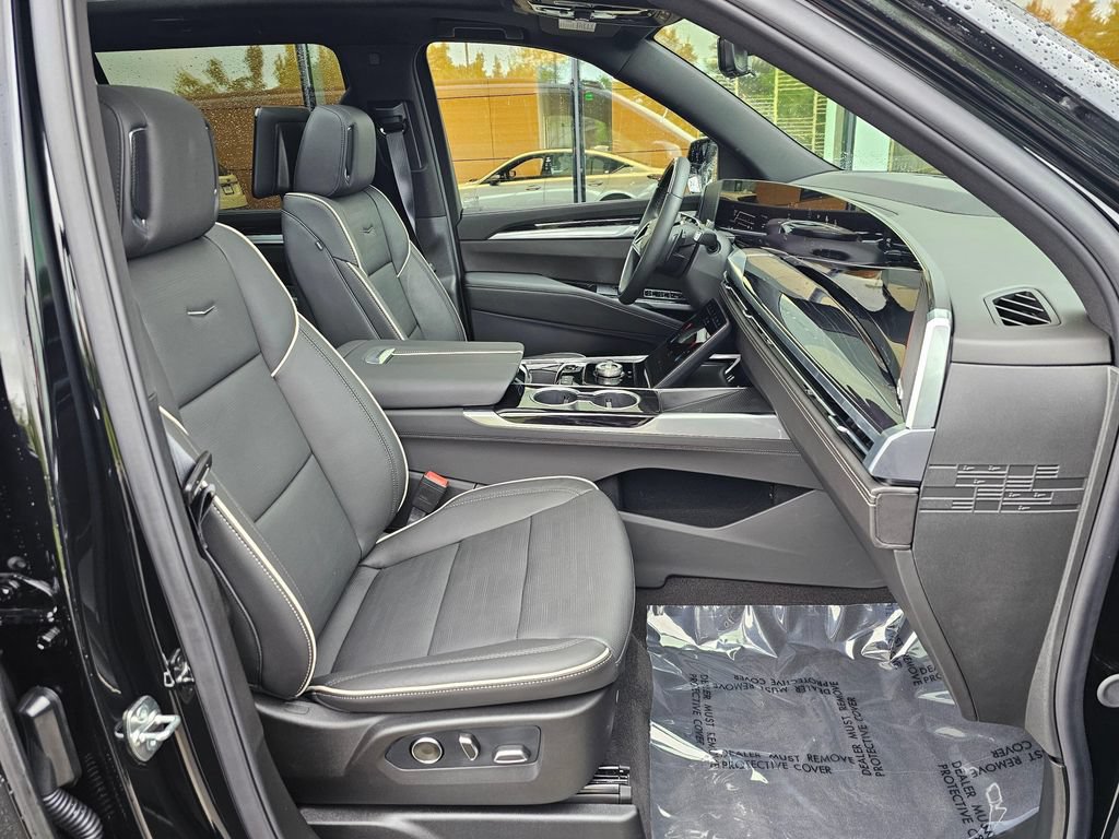 Certified 2026 Cadillac Escalade ESV Sport w/ LPO, Floor Liner Package AWD/4WD image 11