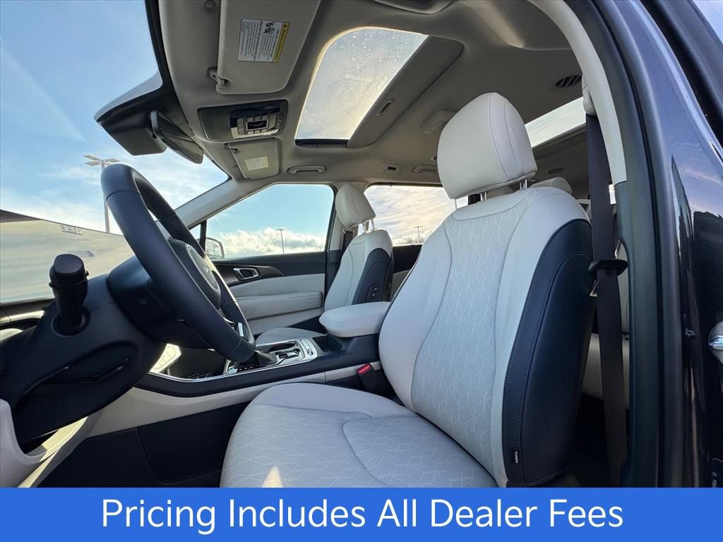 New 2026 Kia Carnival SX w/ SX Dark Edition Package FWD image 13