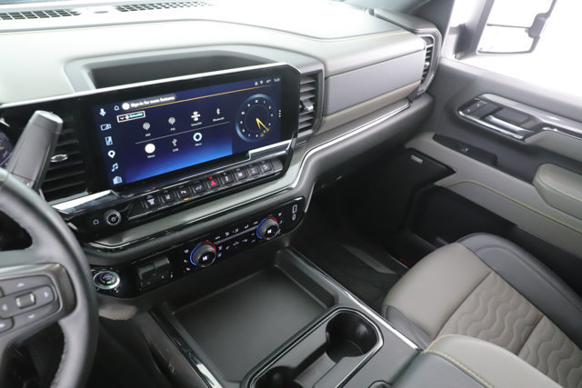 Used 2025 Chevrolet Silverado 2500 ZR2 w/ Technology Package AWD/4WD image 33