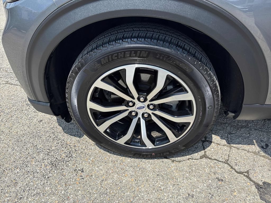 Used 2025 Ford Explorer ST-Line AWD/4WD image 35