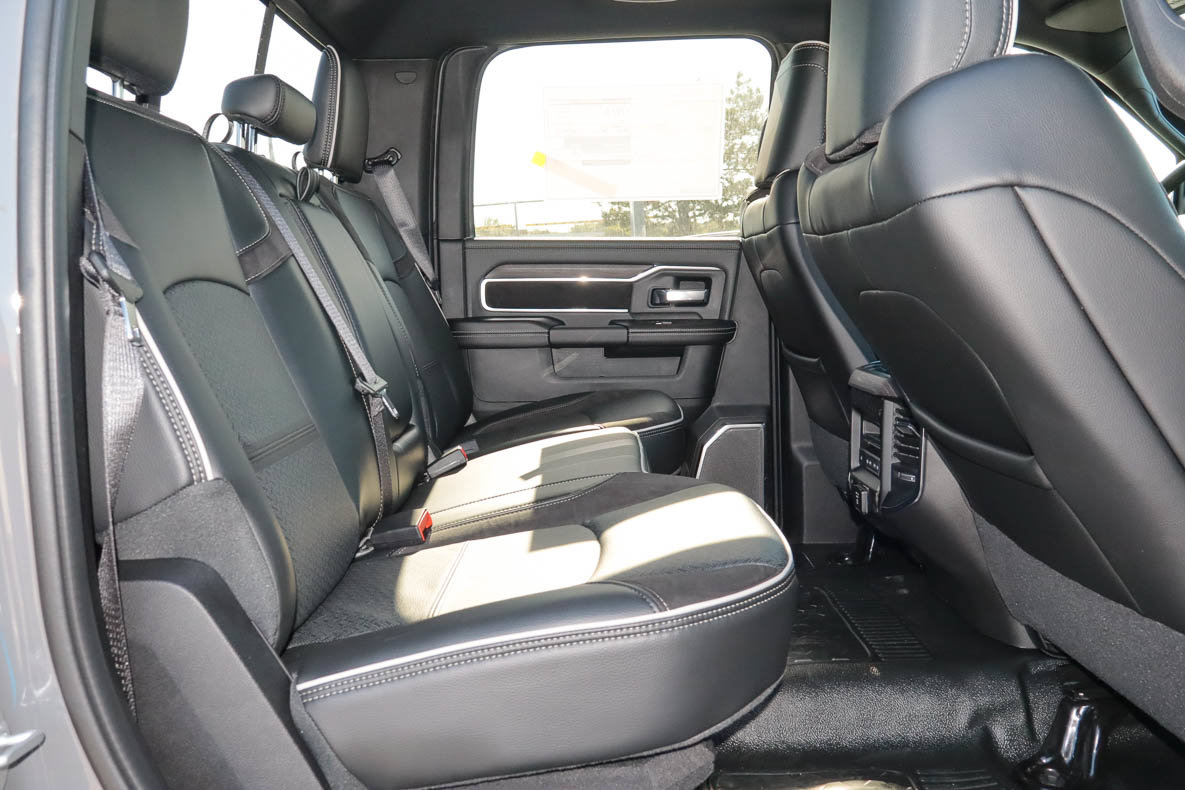 New 2027 RAM 3500 Big Horn AWD/4WD image 26