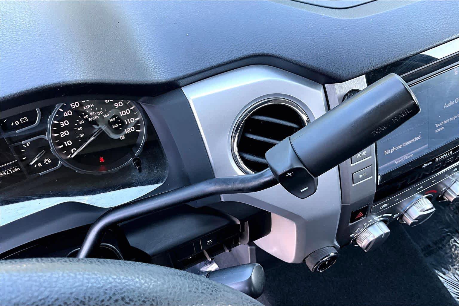 Used 2018 Toyota Tundra SR5 AWD/4WD image 16