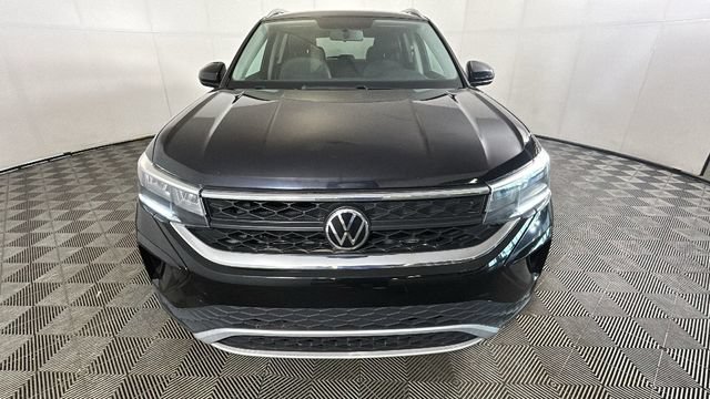 Used 2022 Volkswagen Taos SE FWD image 7