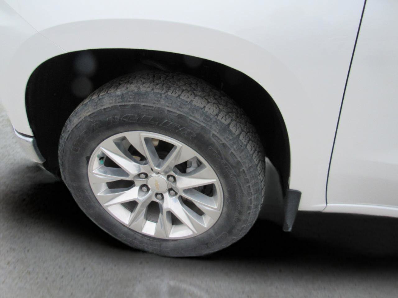 Used 2022 Chevrolet Silverado 1500 LTZ AWD/4WD image 42