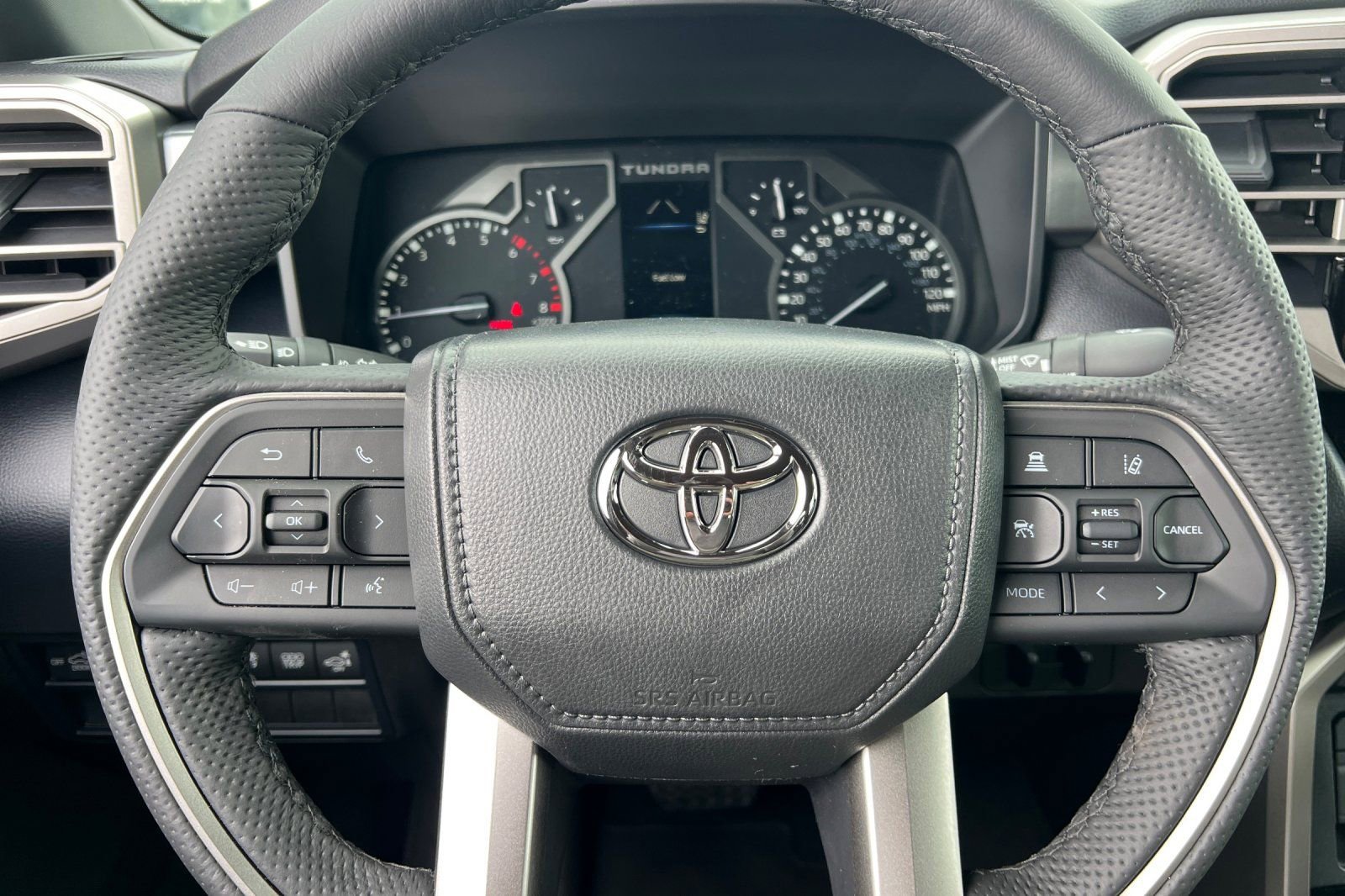 Used 2025 Toyota Tundra SR5 w/ SR5 Premium Package AWD/4WD image 19