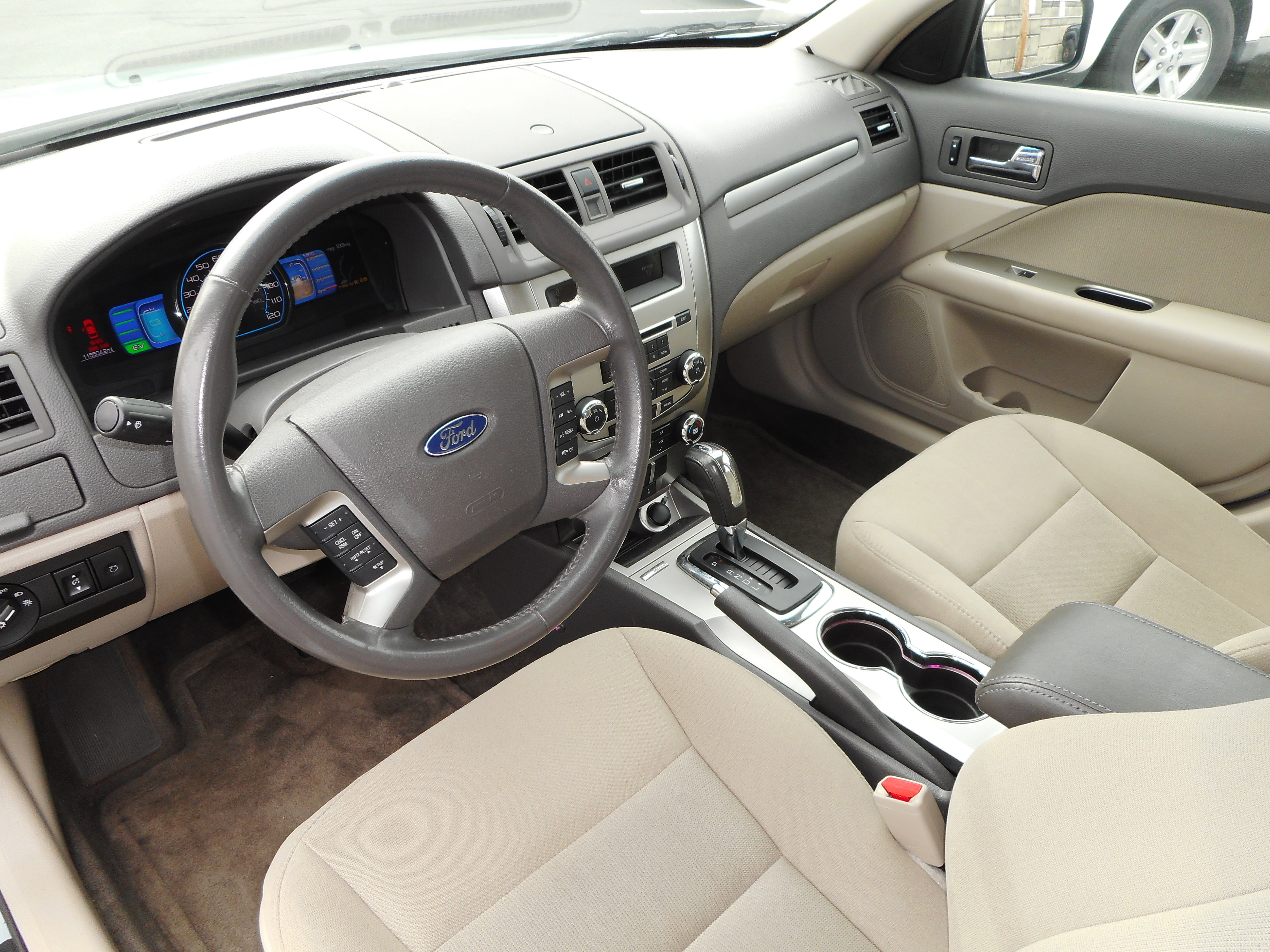 Used 2010 Ford Fusion Hybrid image 14