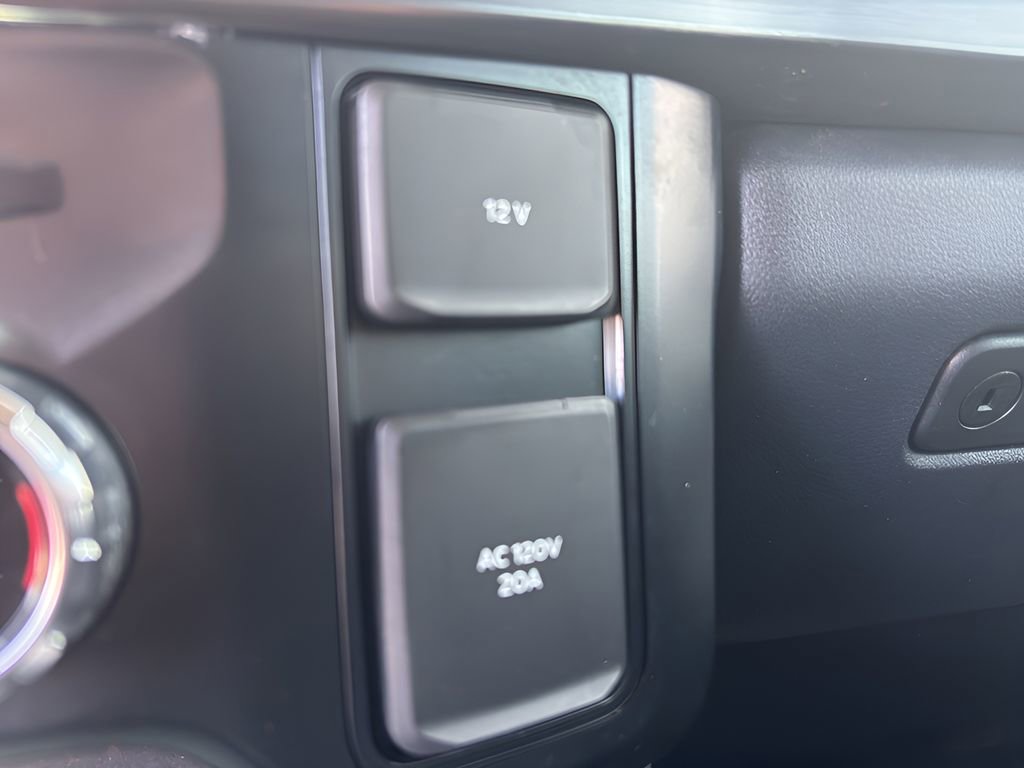 Used 2024 Ford F350 Lariat w/ Black Appearance Package AWD/4WD image 16