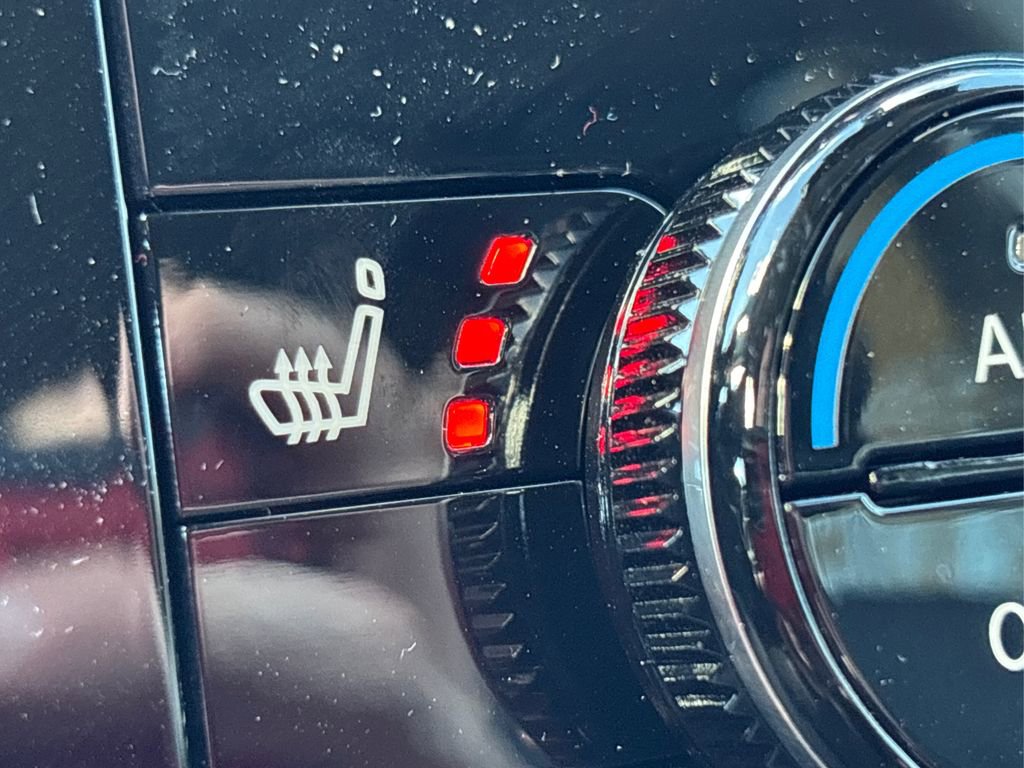 New 2025 Nissan Pathfinder SV w/ Black Appearance Package image 33